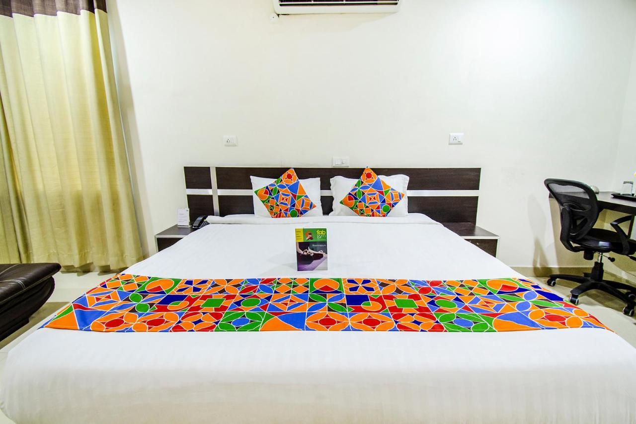 Fabhotel Pride Inn - Nr Tcs Deccan Park, Hitech City Haiderabad Buitenkant foto
